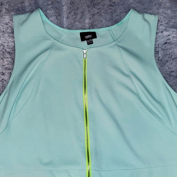 Mossimo zip dress - Picture 2 of 3